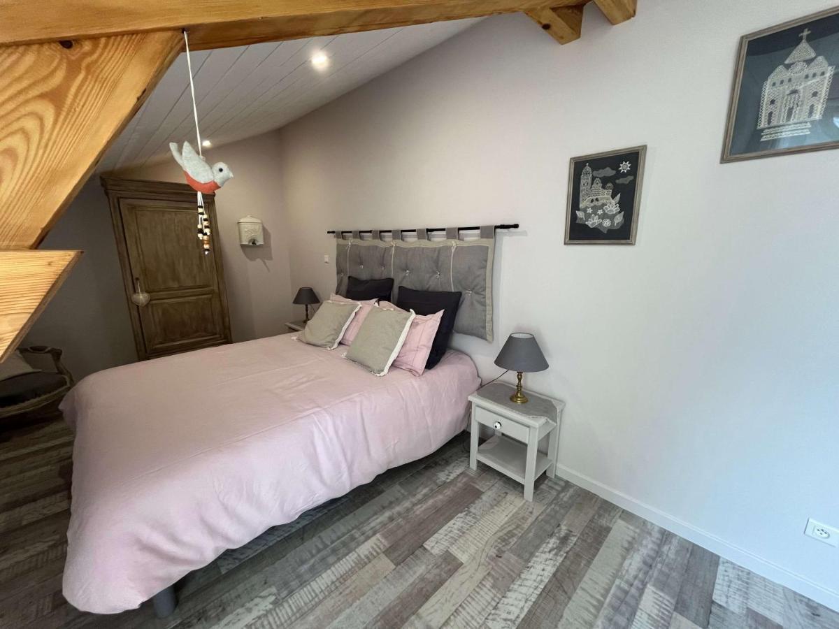 Le Jardin Du Dolaizon: Chambre Rouge Gorge Le Puy-en-Velay Exterior foto